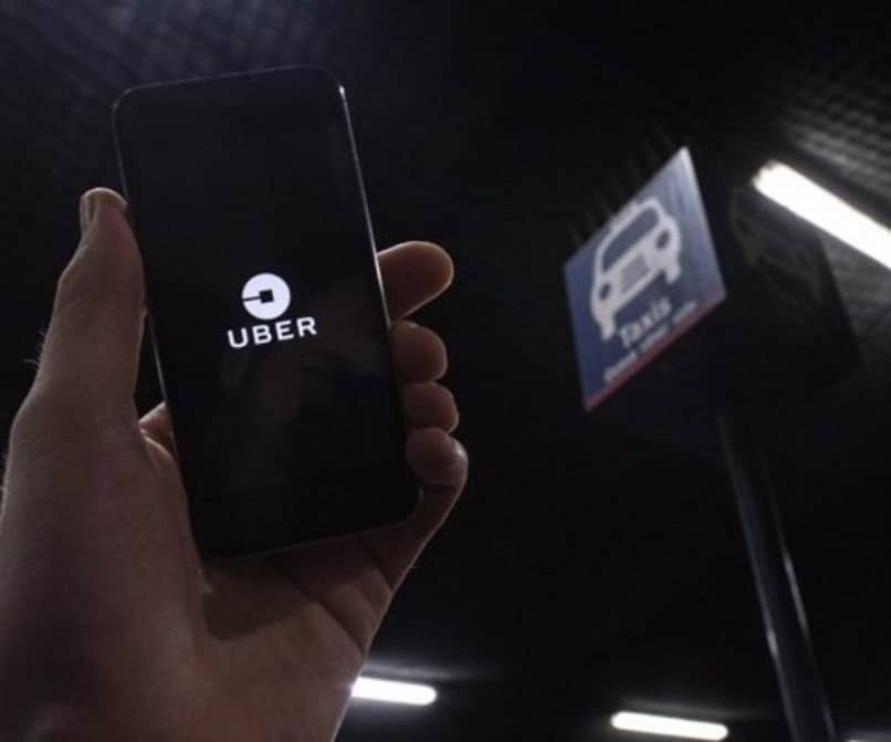 Signo móvil del logo de uber