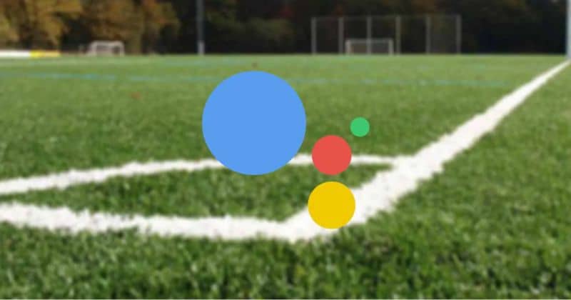 Campo de fútbol.  Logotipo del Asistente de Google
