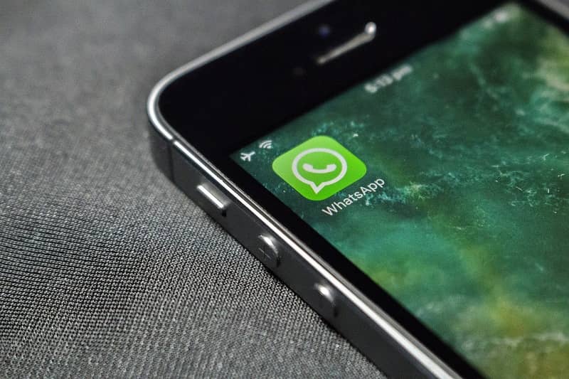 eliminar conversaciones de whatsapp