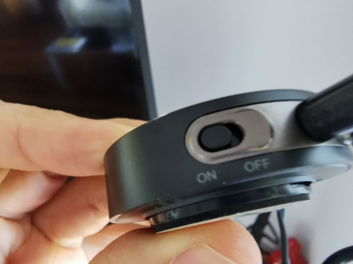 Cómo conectar unos auriculares inalámbricos a un televisor antiguo sin Bluetooth 1