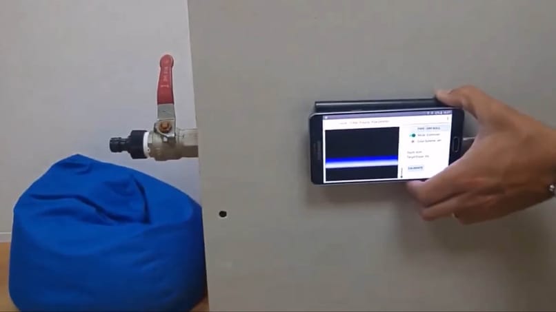 aplicación para detectar tuberías en una pared