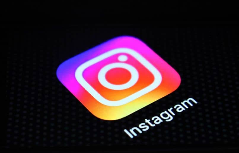 aplicación de logotipo de instagram