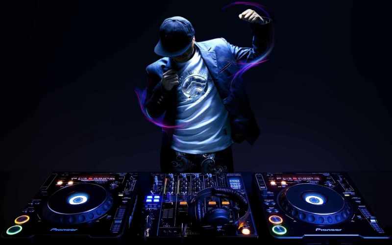 Cómo mezclar Mixify Music como un DJ profesional ¿Es posible?  en PC y Android