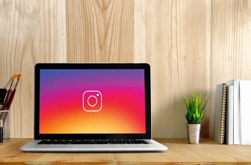 Cómo cargar historias a las historias de Instagram desde una PC sin programas de "muestra"