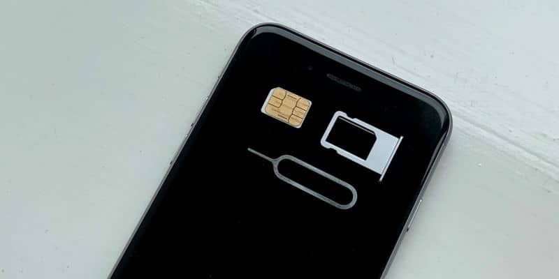 Cómo cambiar la tarjeta SIM móvil sin perder contactos en Android o iPhone (ejemplo)