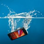 Cómo limpiar sus parlantes móviles en húmedo: quitar el agua del interior