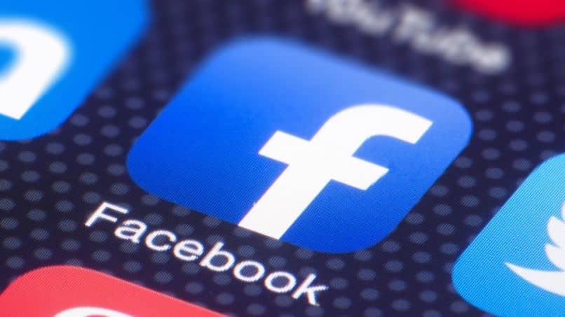 Cómo publicar un mensaje privado en Facebook sin ser amigo