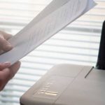 Cómo imprimir un documento de texto sin tinta negra (ejemplo)