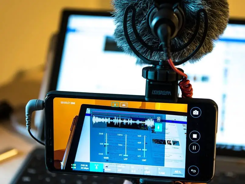Conecte un micrófono externo a su teléfono móvil o tableta Android fácilmente